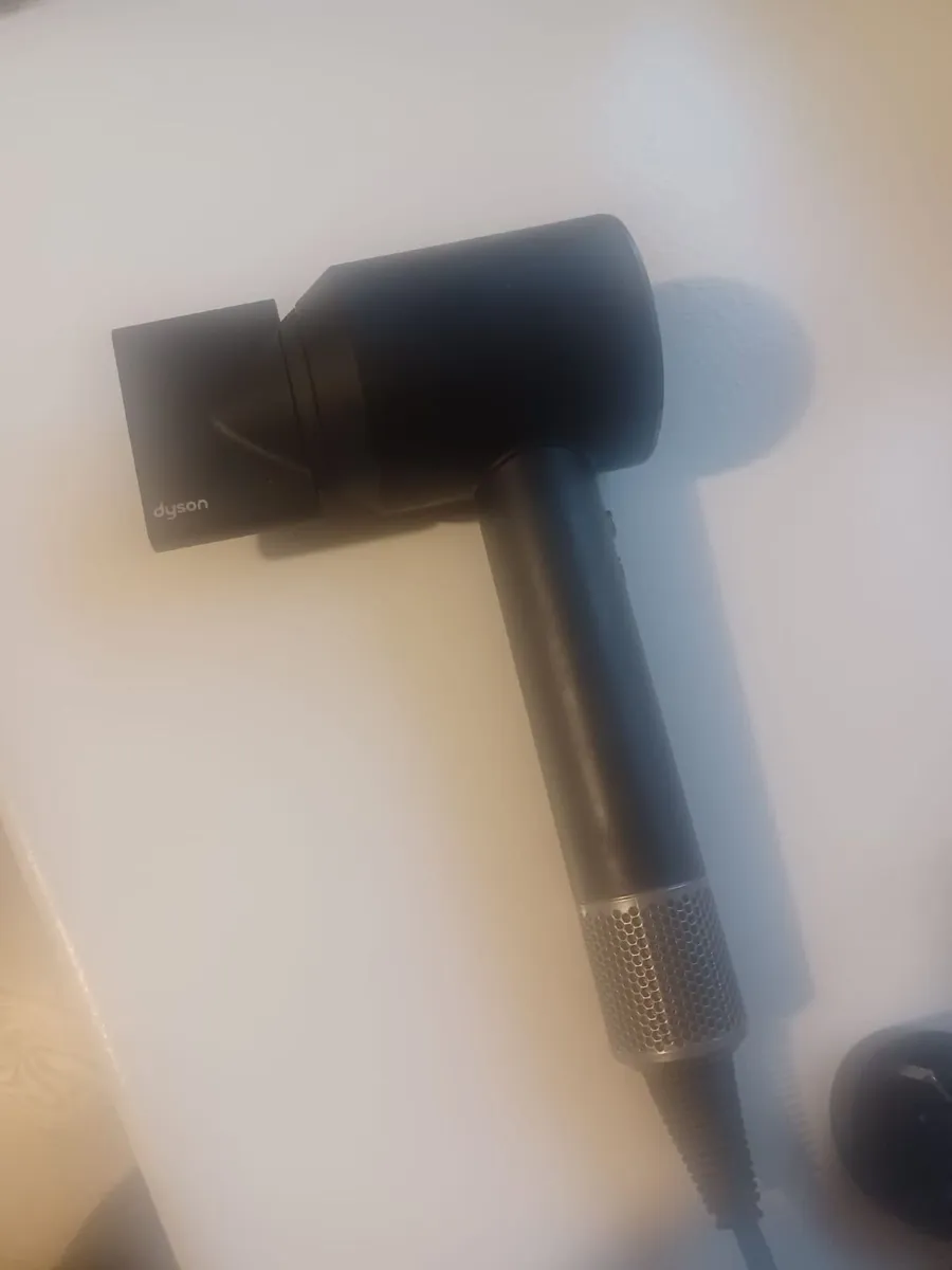 Dyson Supersonic Hairdryer - Image 4
