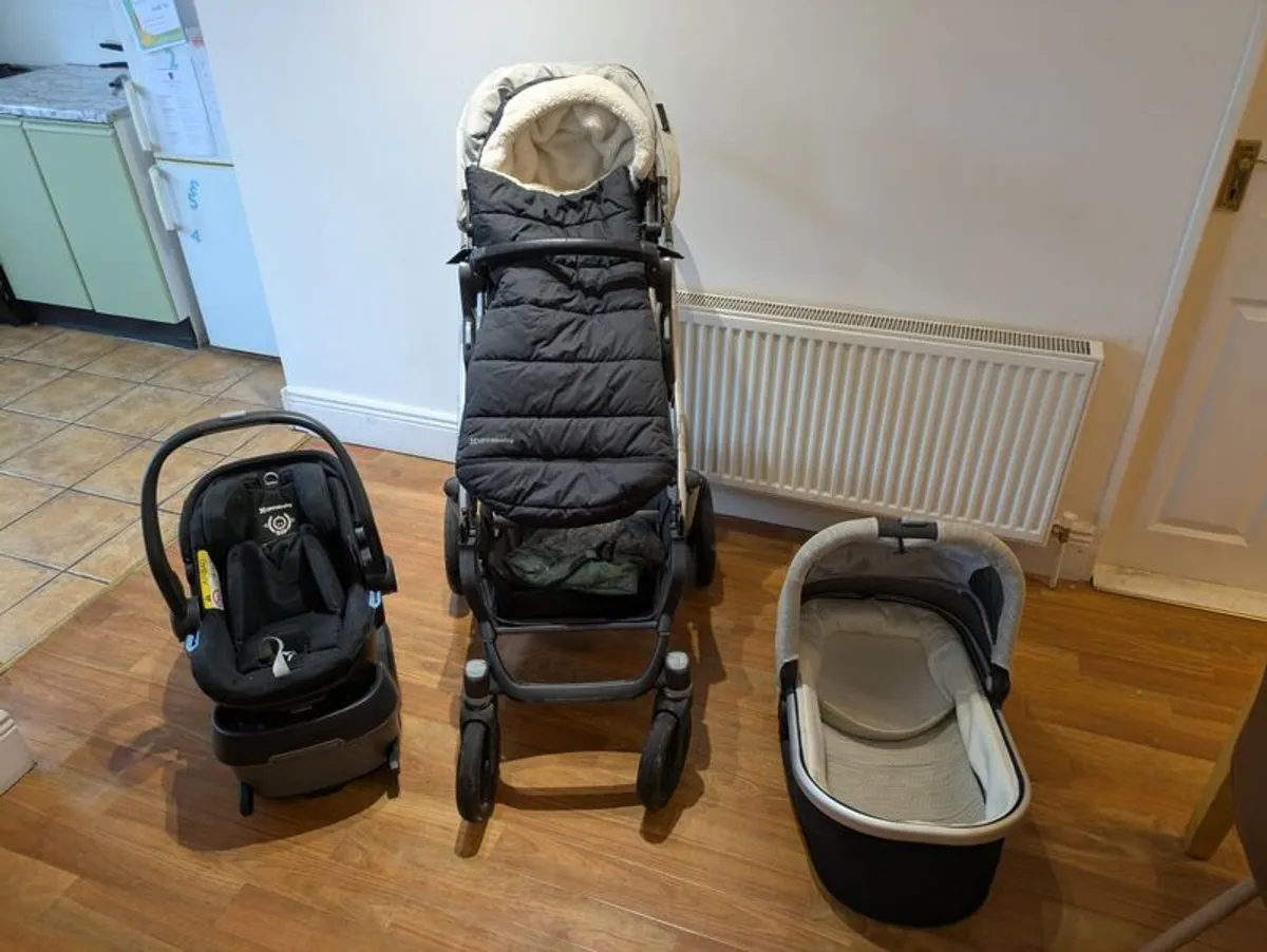 UPPAbaby Vista V2 Full Travel System + Cozy Ganoosh & MESA Car Seat - Image 1