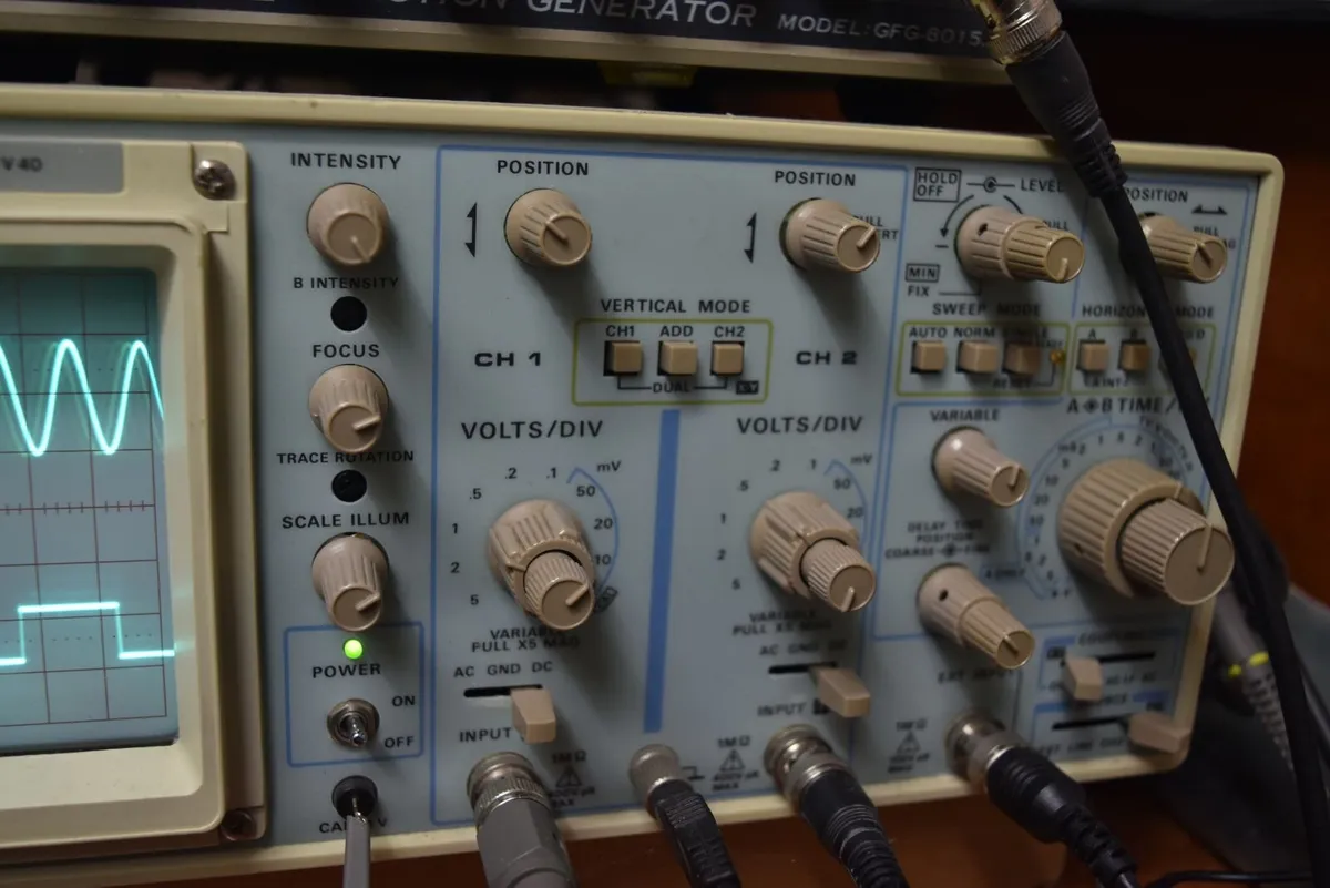 Electronic Testing Equipment - Image 4