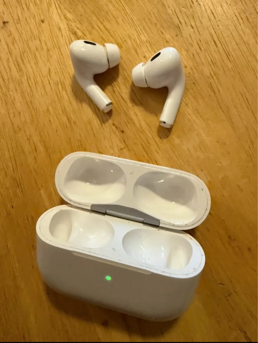 Apple AirPods pro (2nd gen) - Image 1