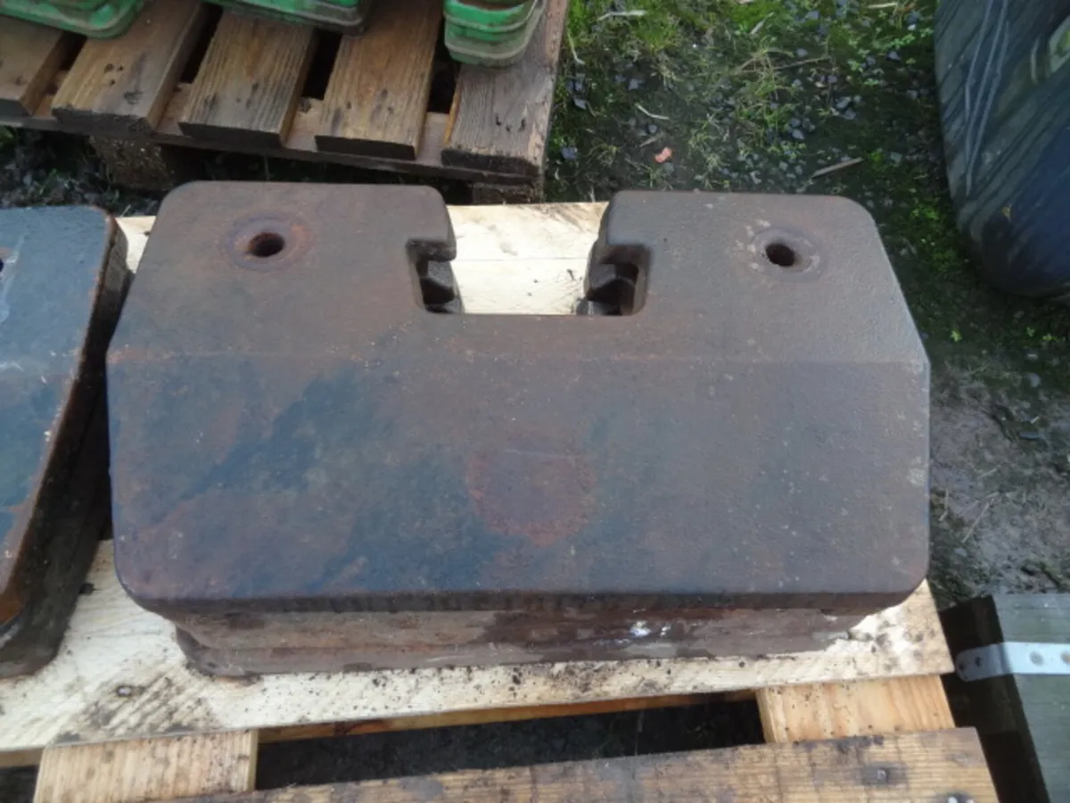 Set of 8 x Zetor Tractor Belly Weights - Image 2