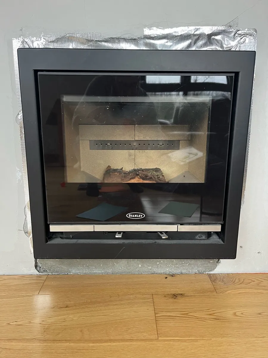 Stanley Stove - Image 1