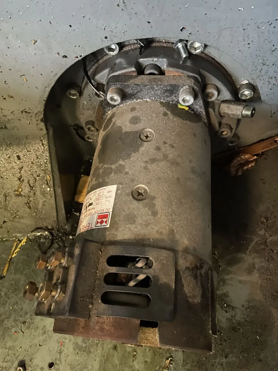 Cherry Picker parts - Image 1