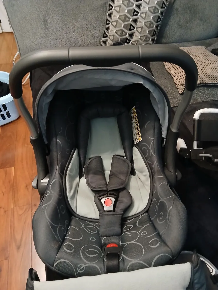 Baby  car seat - Image 2