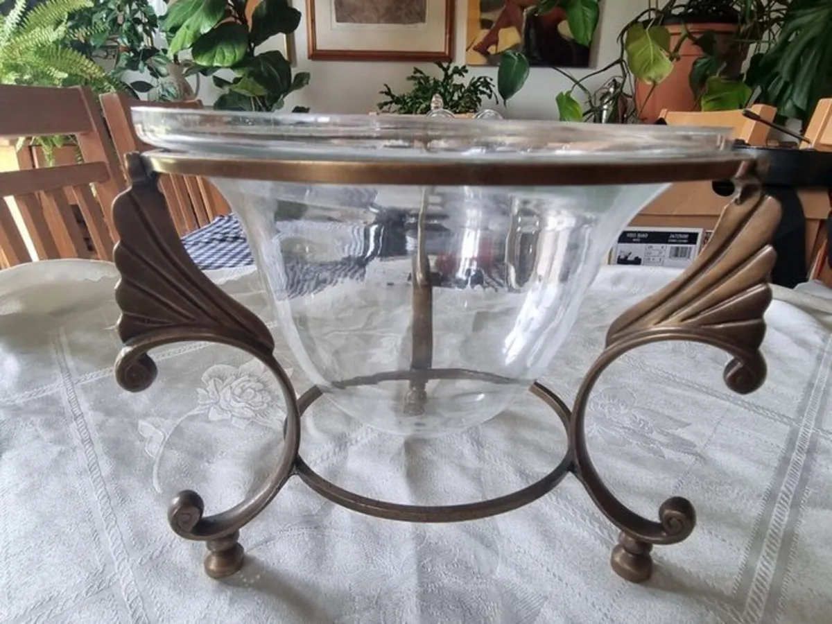 Art Nouveau style bowl in a brass stand - Image 3