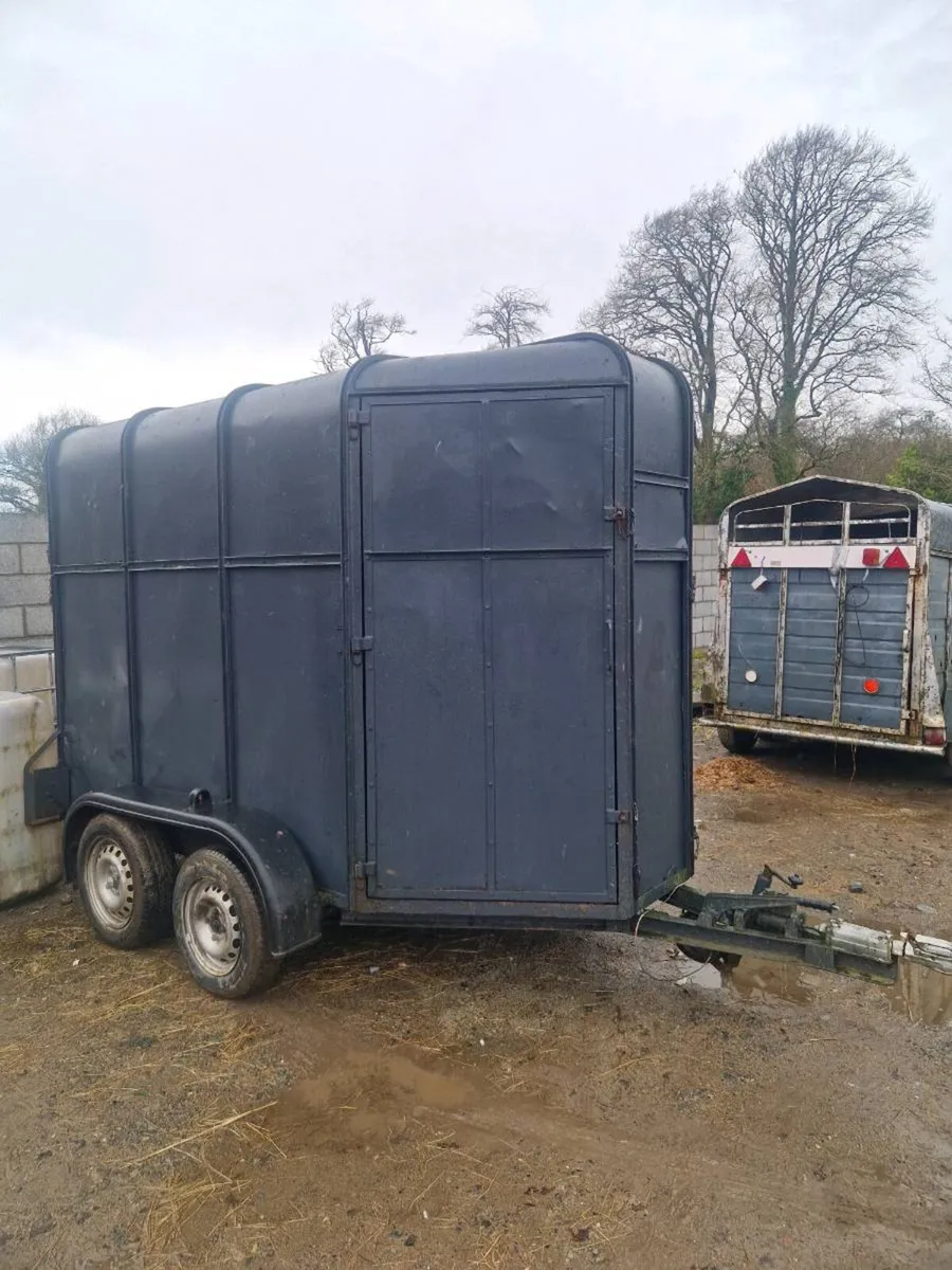 Horse box - Image 1