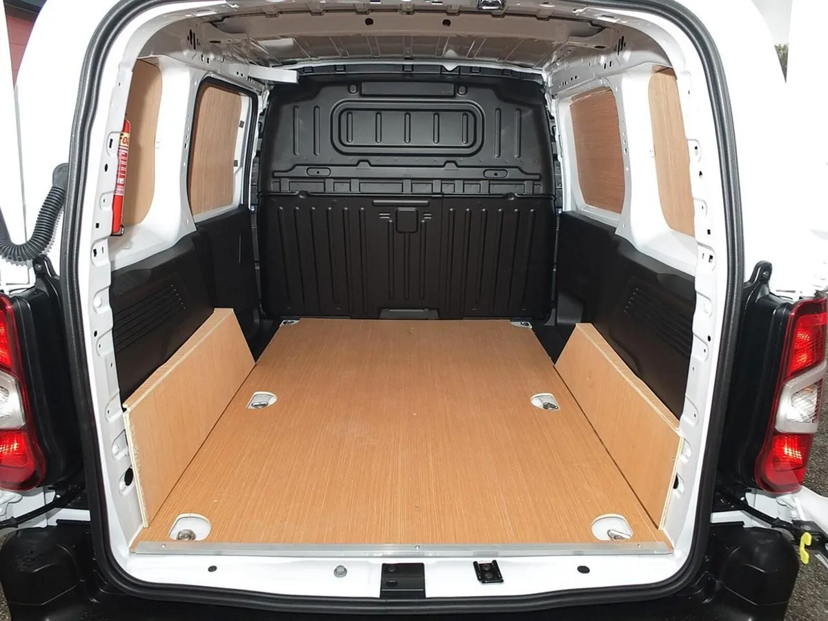 2023 Citroen Berlingo Small Panel Van - Image 4
