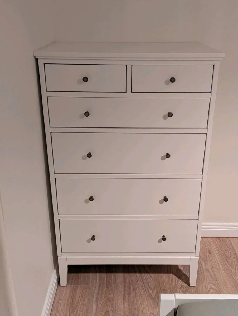 Chest of drawers Idanäs Ikea - Image 1