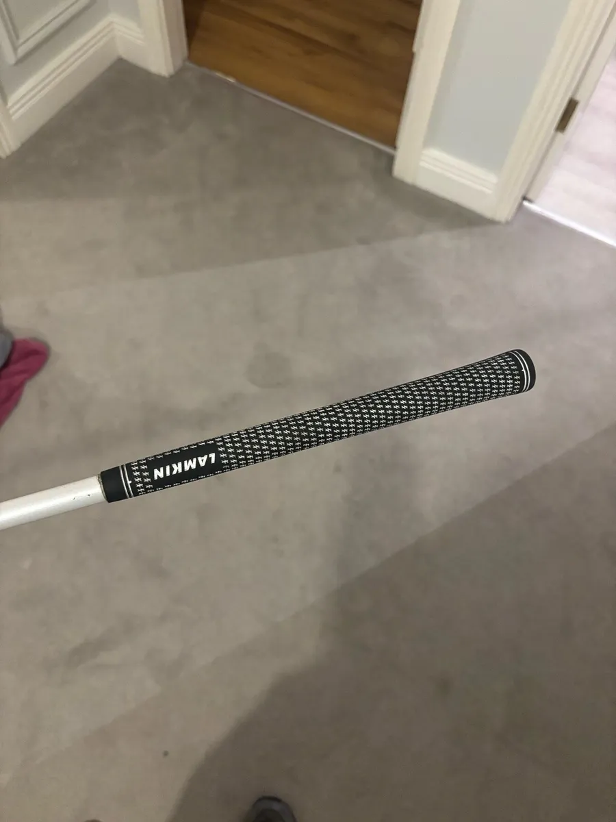 Graphite design tour ad 6x driver shaft - Image 3