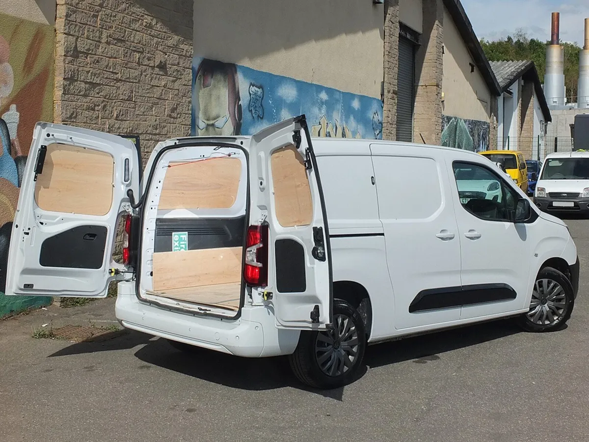 2024 Peugeot Partner Small Panel Van - Image 2