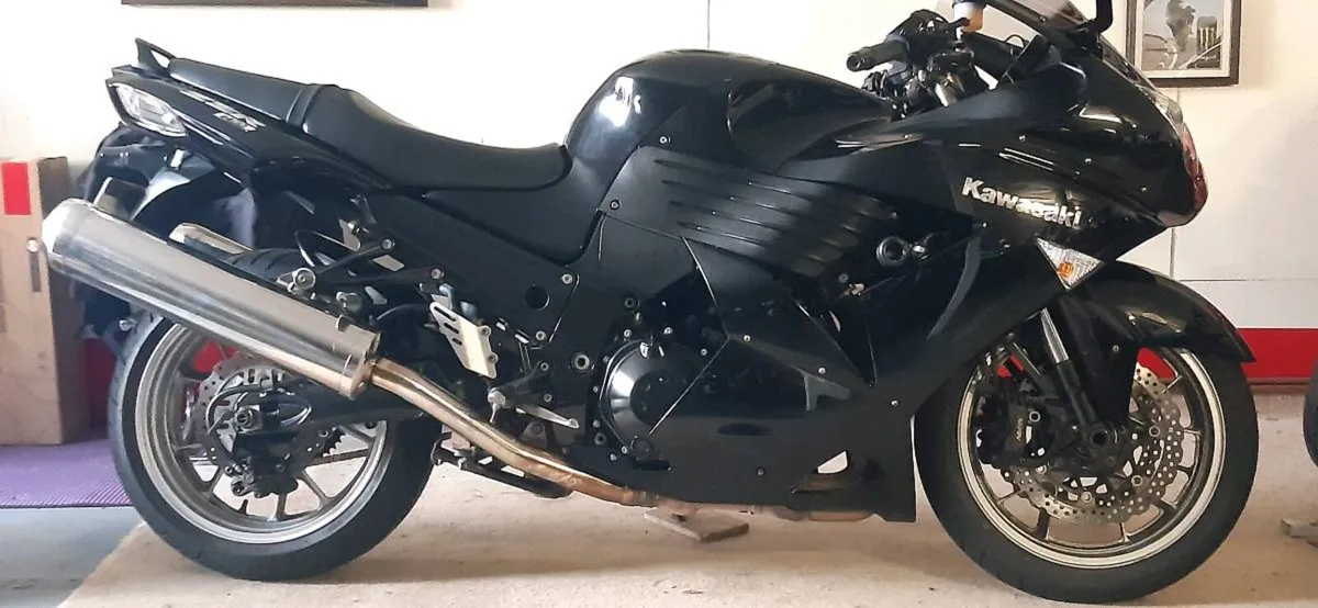 Kawasaki  ZZR1400 - Image 1