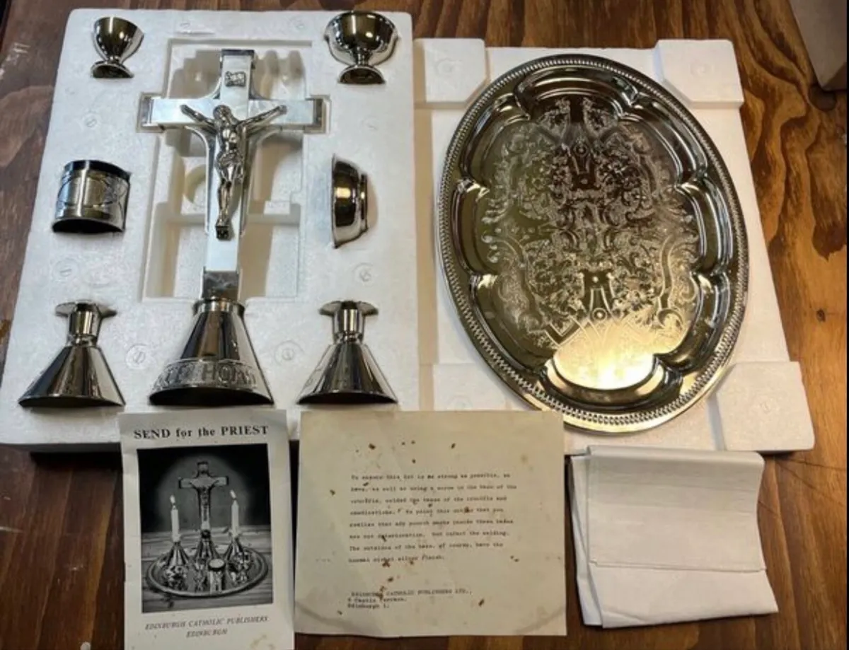 Vintage send for the priest set - Image 1