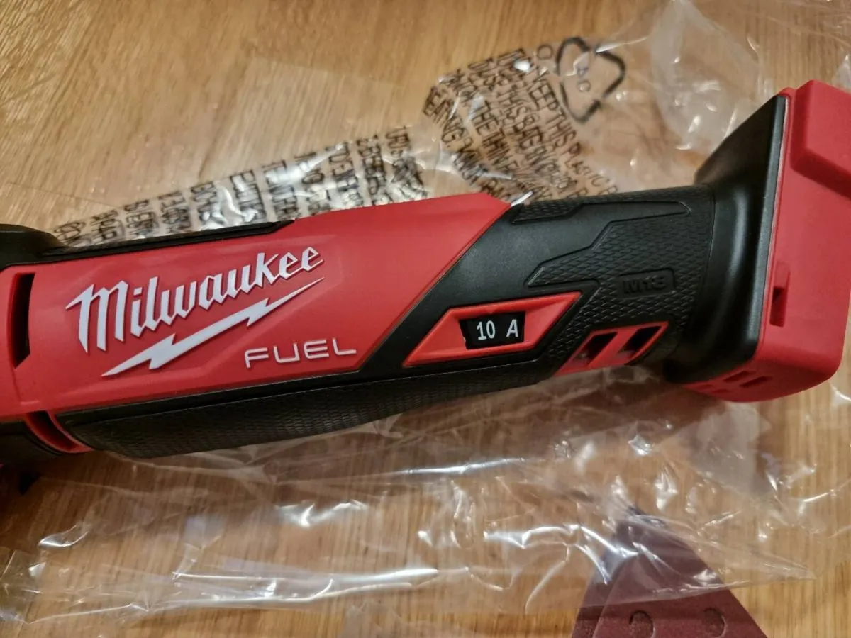 Milwaukee M18FMT Fuel Multi-tool Body - Image 2