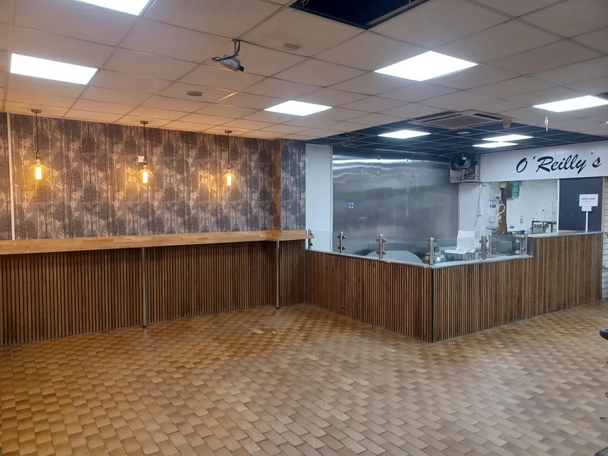 Shop Cafe Takeaway counters/ bar - Image 4