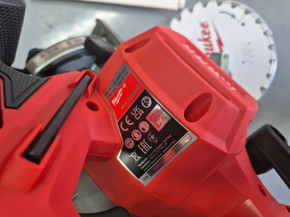 Milwaukee M18FCS552 FUEL Gen2 165mm Circular Saw B - Image 2