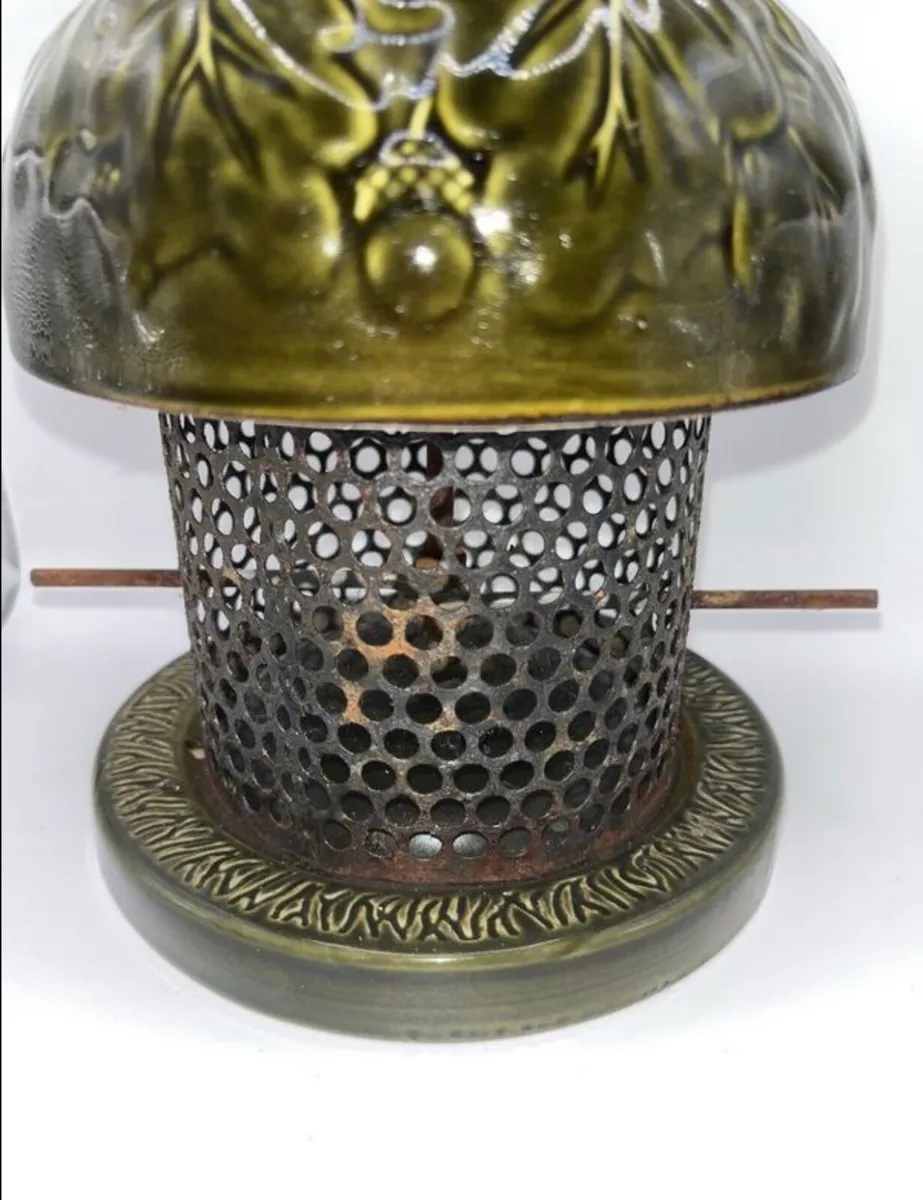 Vintage ceramic bird feeder - Image 3