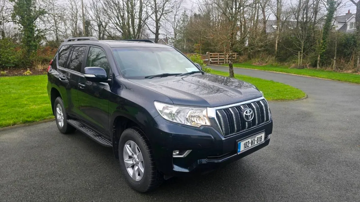 2018 (182) Toyota Landcruiser BUSINESS - Image 4