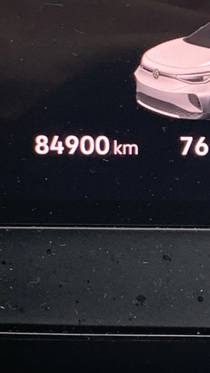 222 VW iD4  ELECTRIC. LIGHT DAMAGE - Image 2