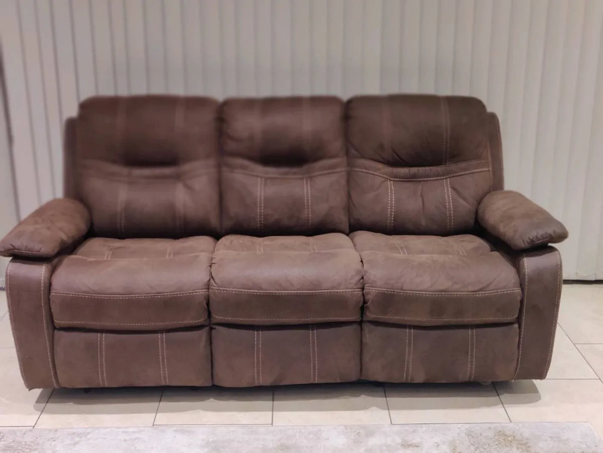 3 seater and 2 seater recliner sofas - Image 1