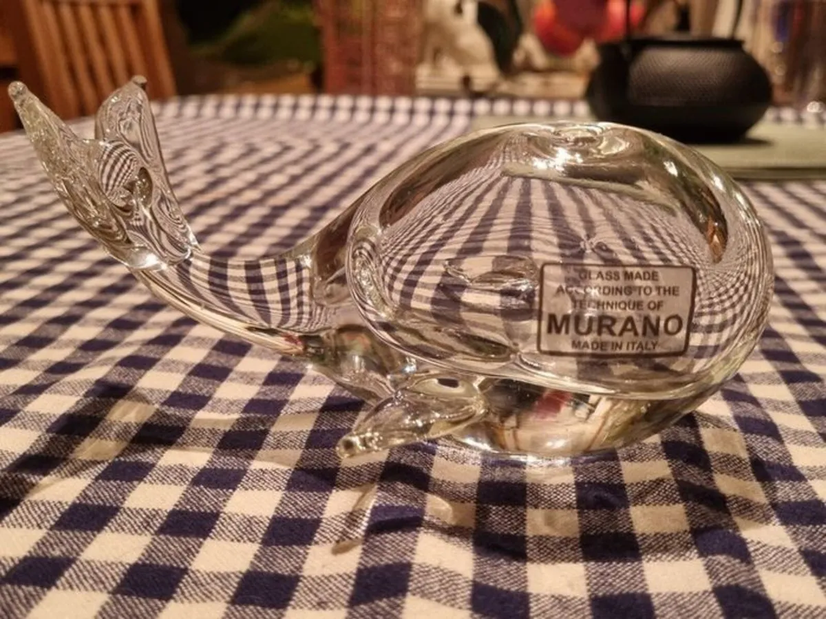 Murano glass whale - Image 1