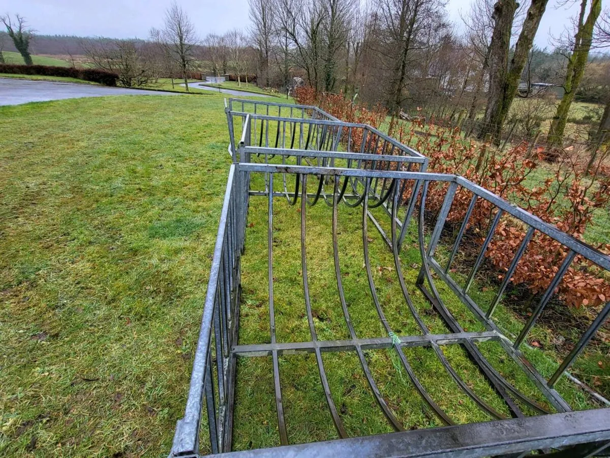 CRADLE SHEEP FEEDERS - Image 3