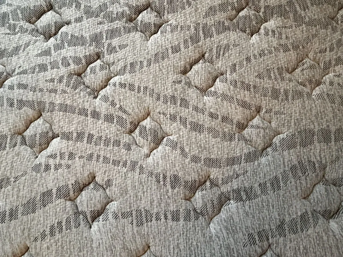 Bed 4ft 6ins with Mattress and Headboard. - Image 3