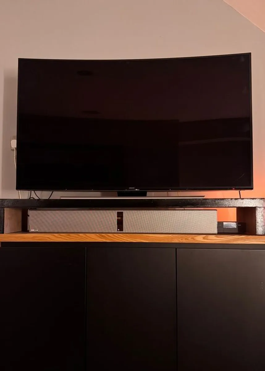 Samsung Series 8 UE55HU8200T 55" 3D LED Curved TV - Image 2