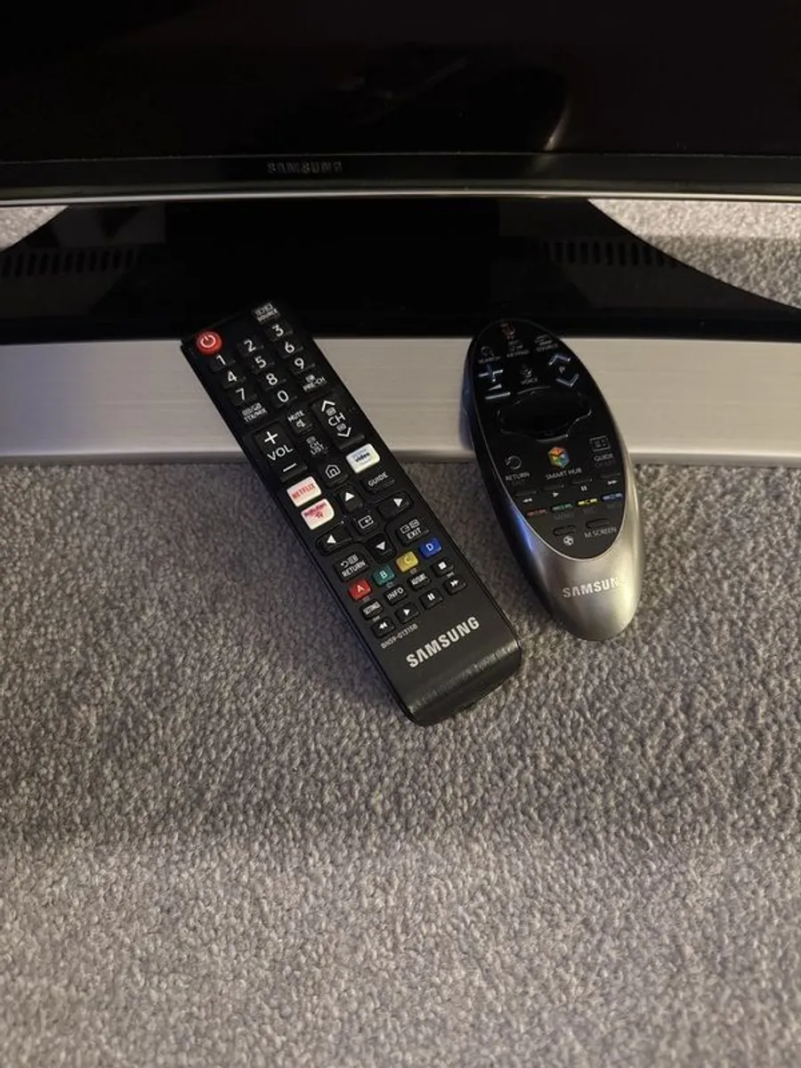 Samsung Series 8 UE55HU8200T 55" 3D LED Curved TV - Image 4