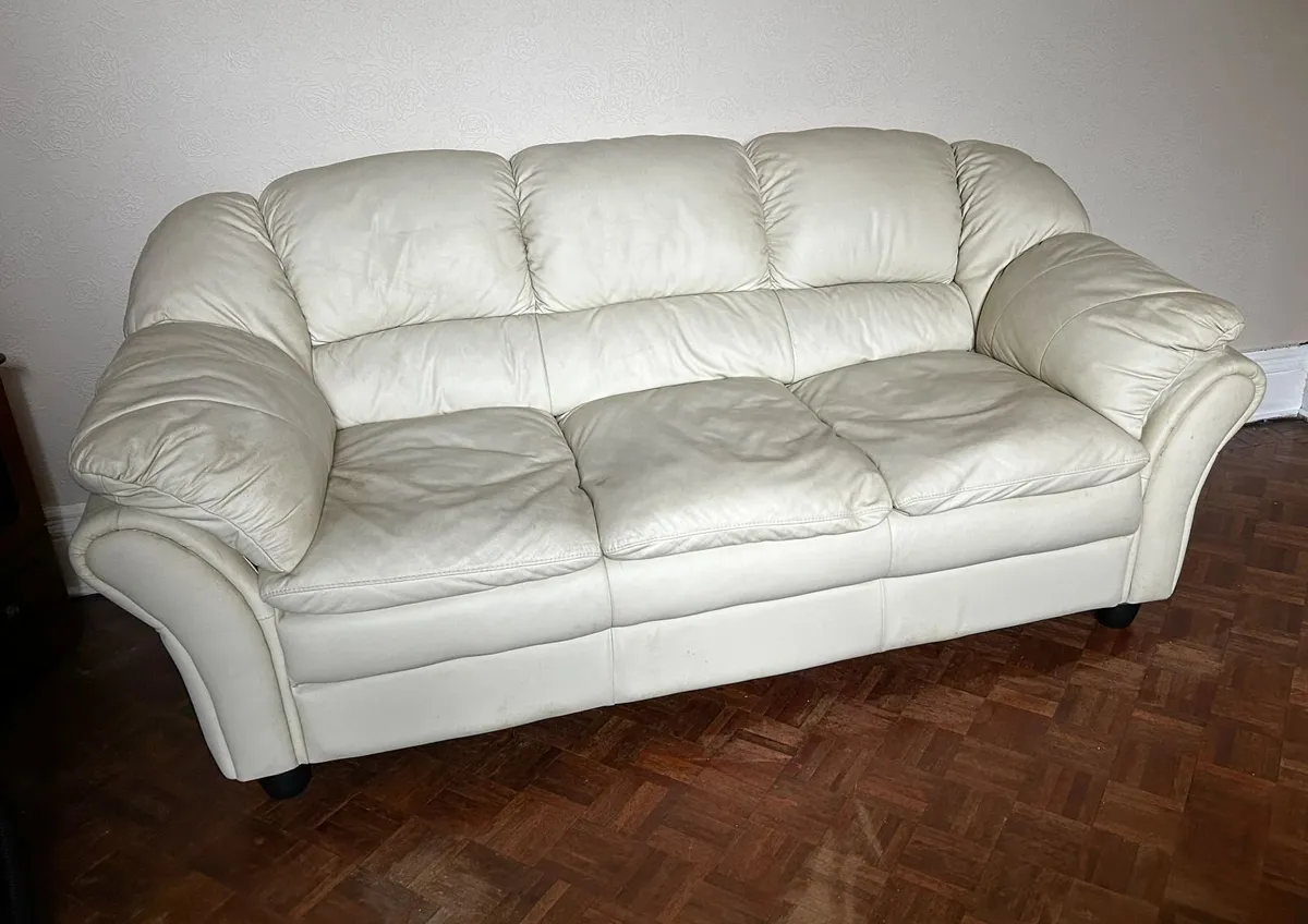 Sofa Set for sale. 3 and 2 seater Suite. - Image 2