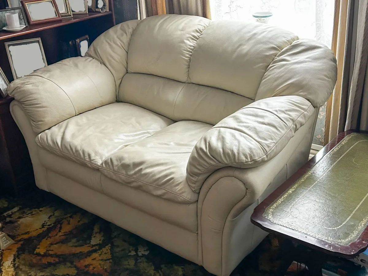 Sofa Set for sale. 3 and 2 seater Suite. - Image 4