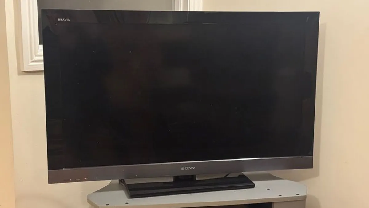 Sony 40" Lcd Tv Kdl- 40ex503 - Image 1