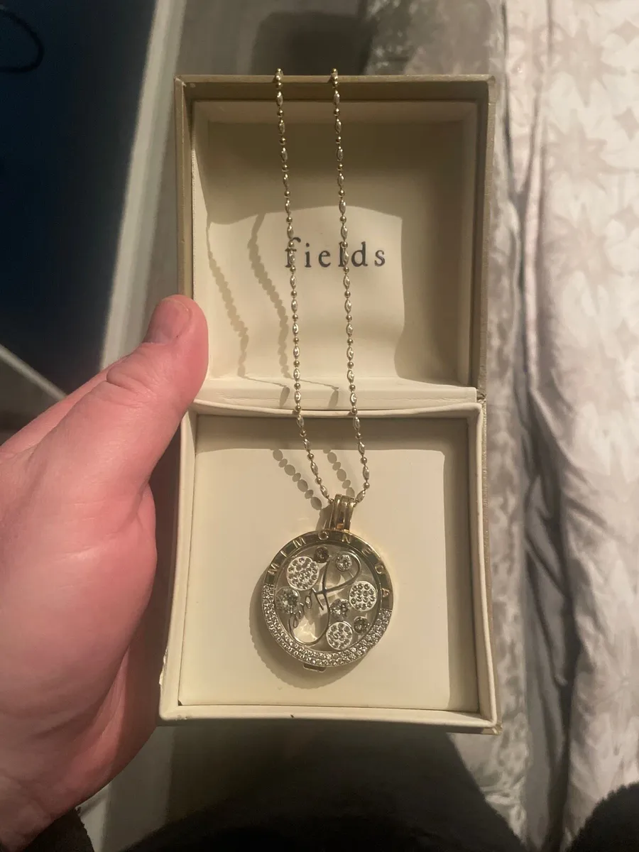 Mi moneda chain rose gold never worn - Image 1