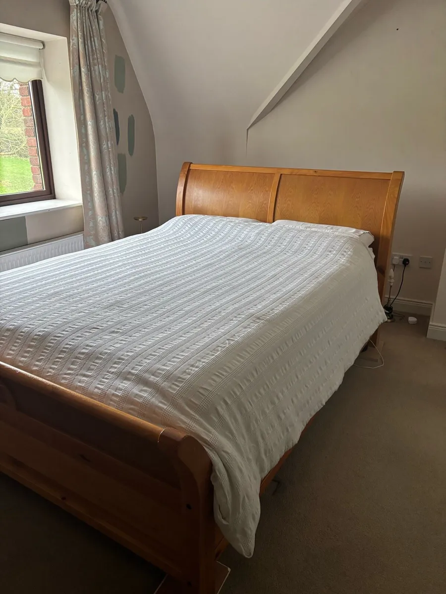 King size sleigh bed - Image 2