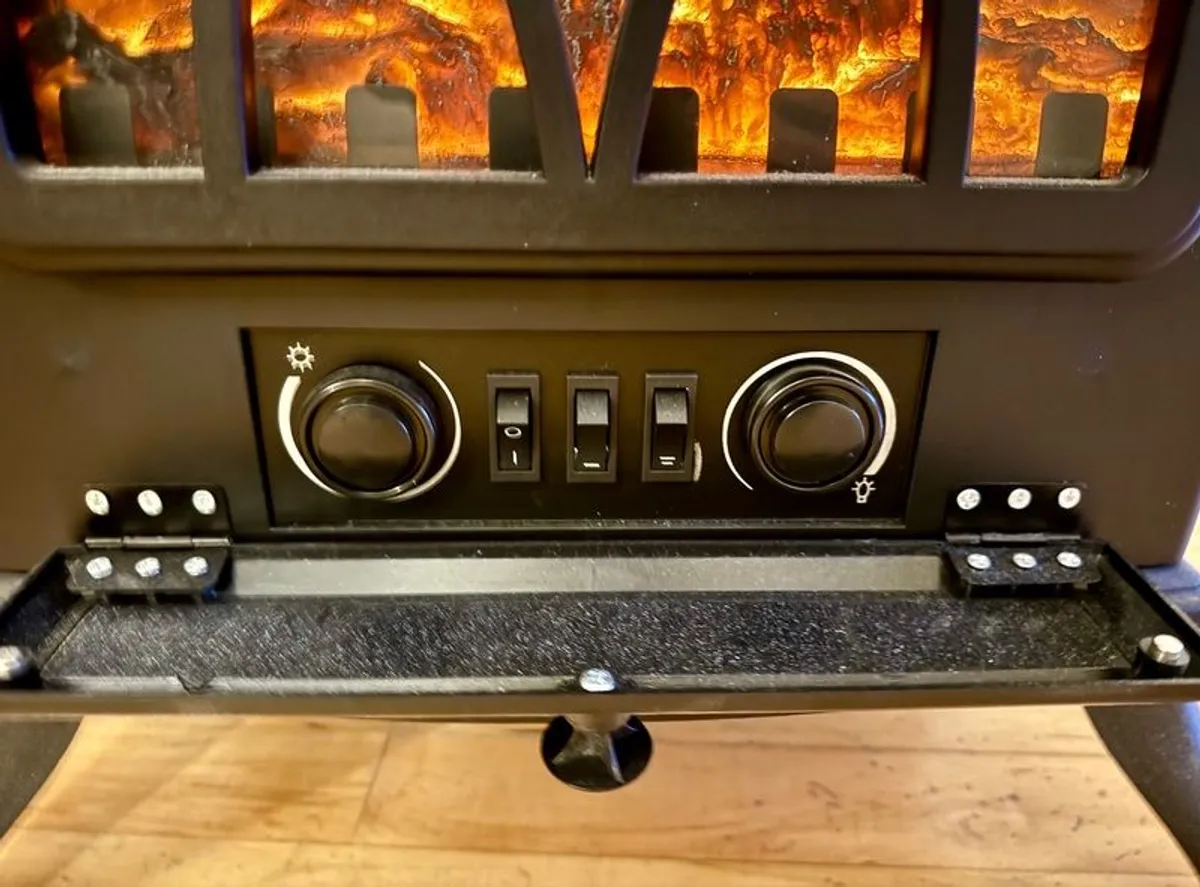 Electric Fire effect & heater - Image 2