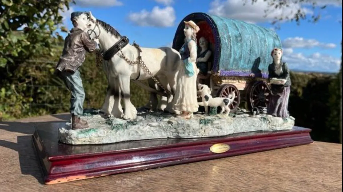 Juliana Gypsy Caravan - Image 1