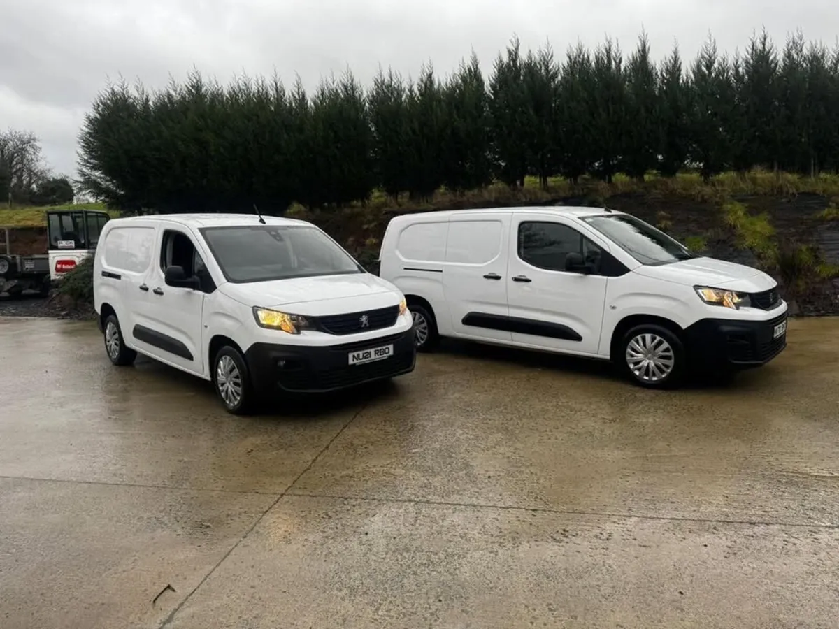 2021 PEUGEOT PARTNER 5 SEAT CREW VAN - Image 1