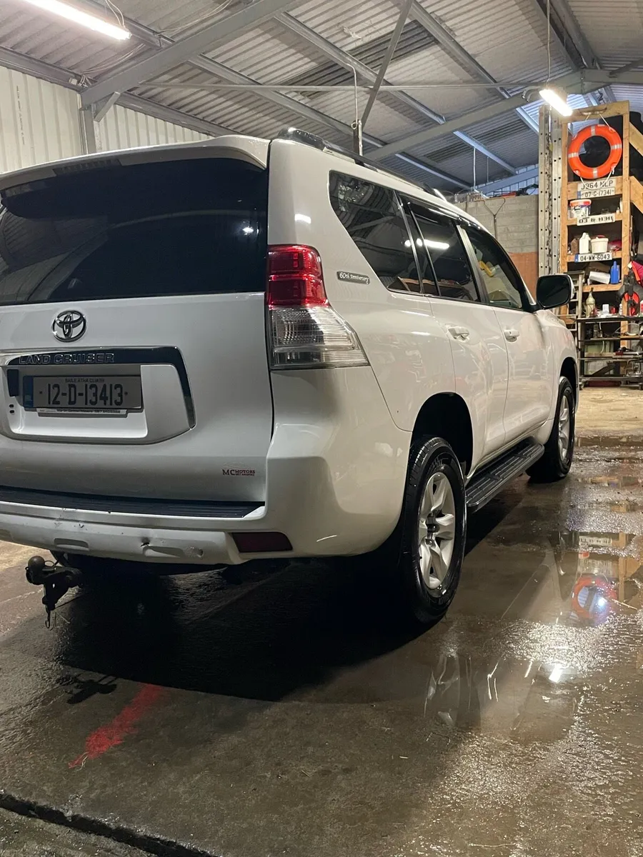 2012 landcruiser - Image 4