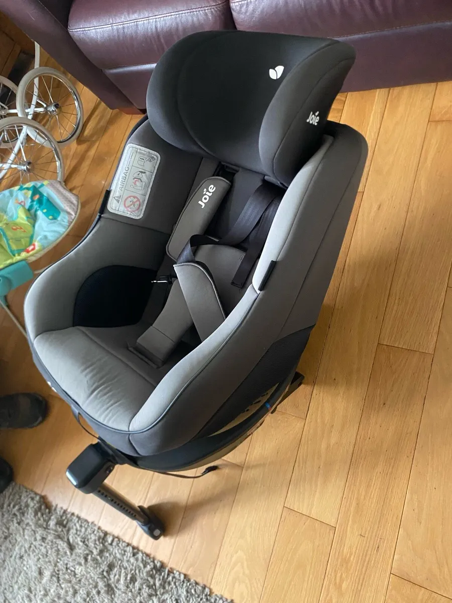 Joie 360 car seat - Image 2