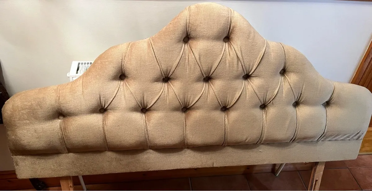 Gold Velvet Double Bed Headboard in Good Condition - Image 4