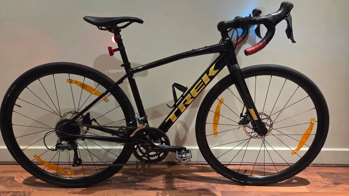 Trek Domane 2 disc road bike - Image 1