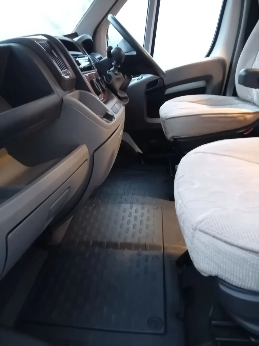 Eliddis Signature 4 berth 4 seat belts - Image 3