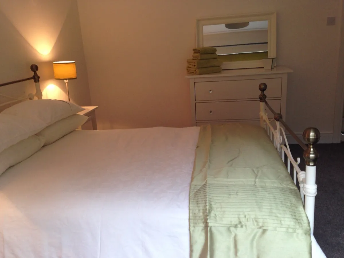 Double bed frame and mattress & bedroom chair. - Image 3