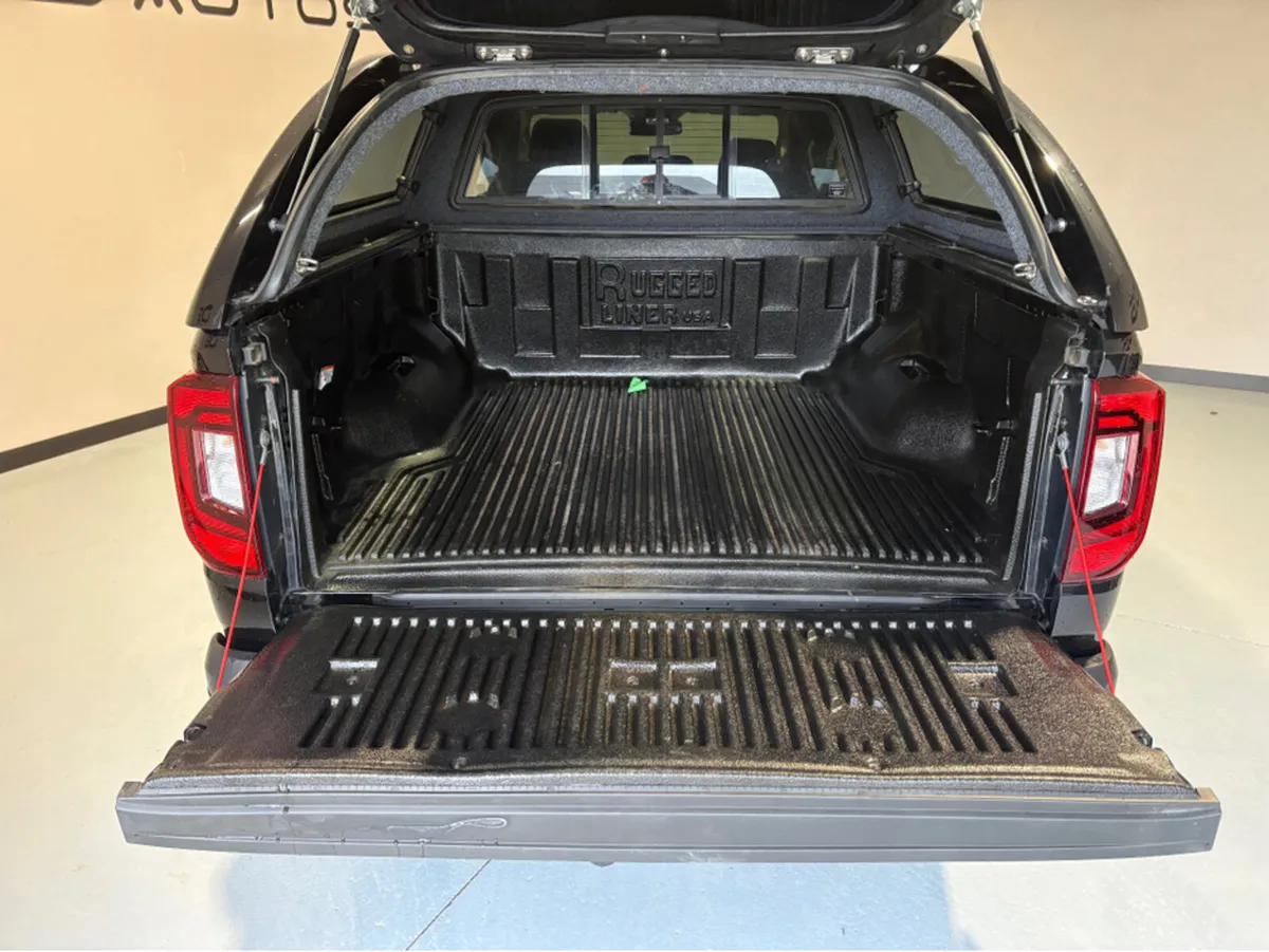 Volkswagen Amarok UPGRADED LIFE TDI 4MOTION A DC - Image 4