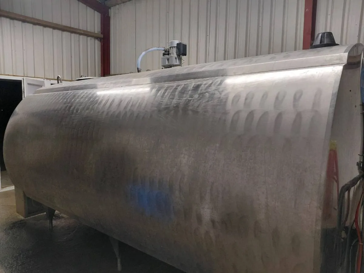 2020 Kilkenny 9500 litre milk tank 2 compressor - Image 3