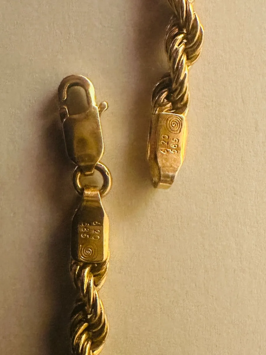Gold chain - Image 1
