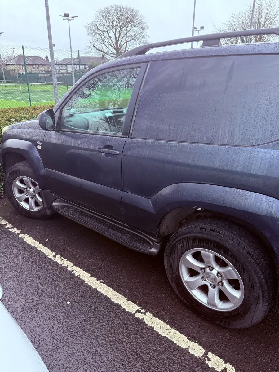 Toyota Landcruiser - Image 4