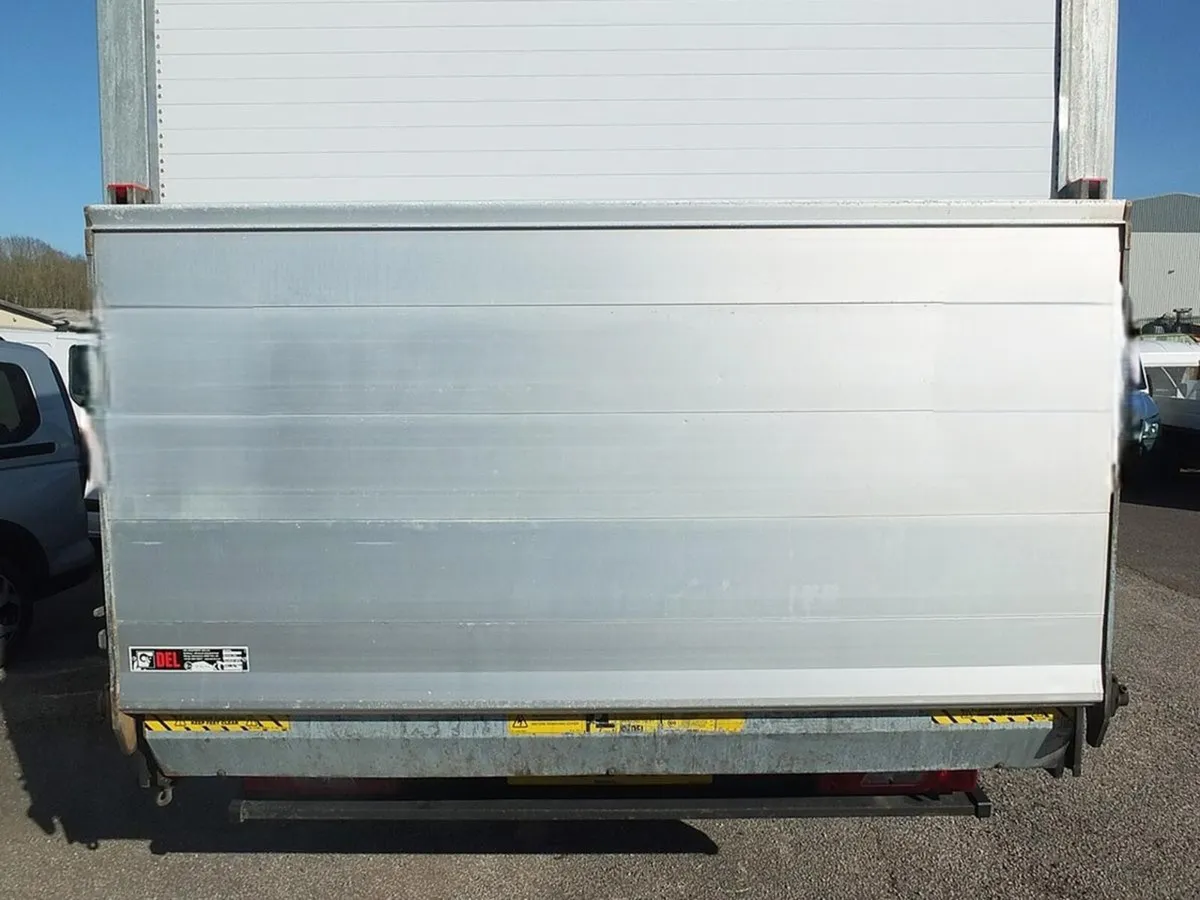 2022 Ford Transit Luton Box Van - Image 4