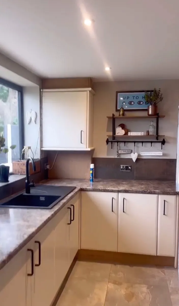 KITCHEN & FURNITURE WRAP - Image 3