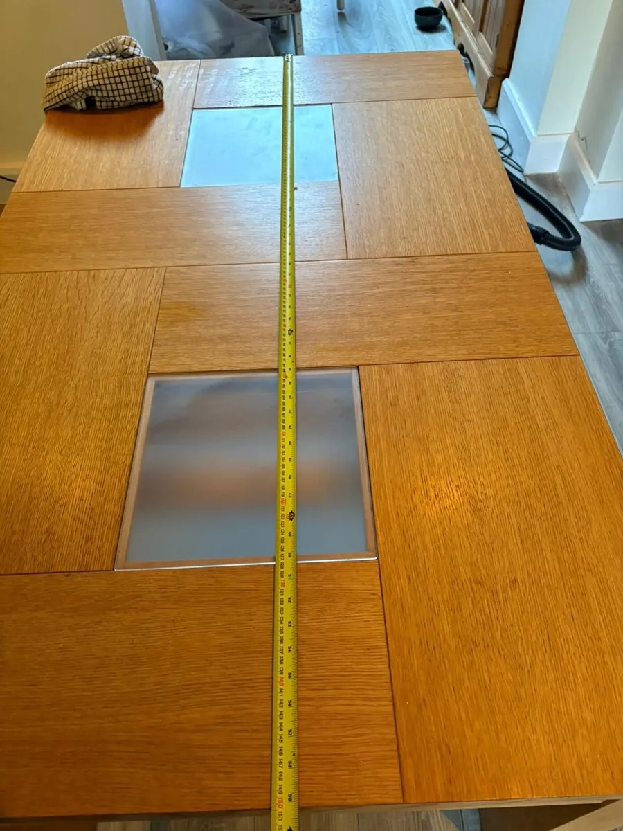 Kitchen table - Image 1