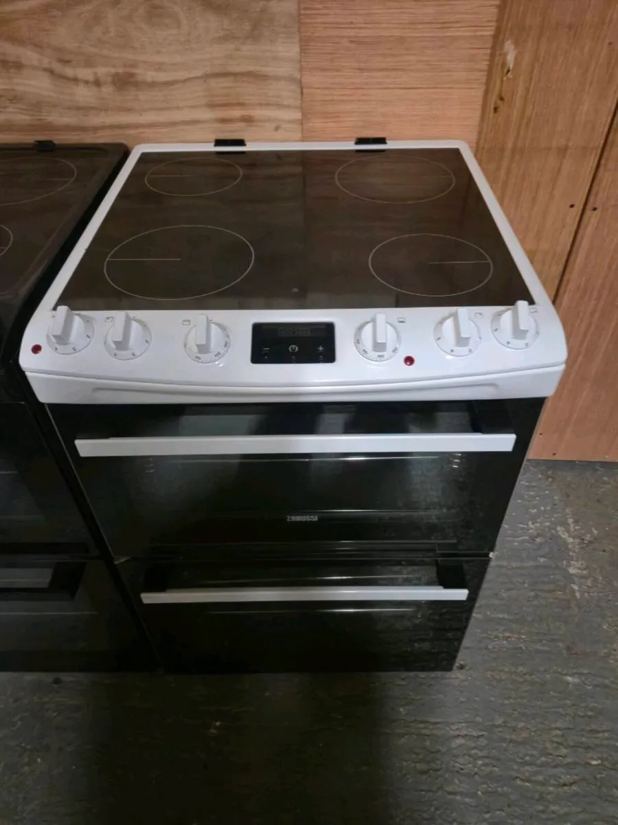 Zanussi Freestanding Electric Cooker 60cm - Image 2